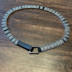 Goth Western silver-toned metal embossed floral design on rectangular links belt